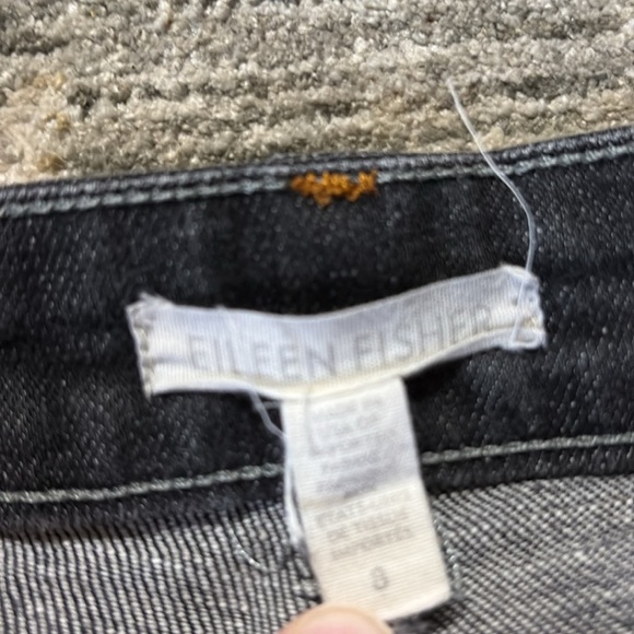 Eileen Fisher - size 8 - Classic Black Women's Jeans - cropped - Picture 3 of 7